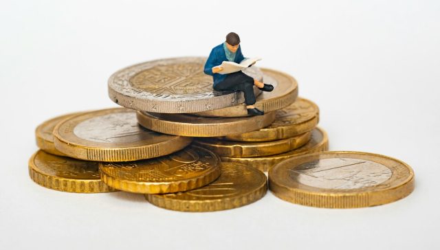 Financial documents representing debt recovery and enforcement in the UAE